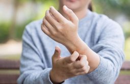 Dị ứng thời tiết là gì, có nguy hiểm không, điều trị thế nào?